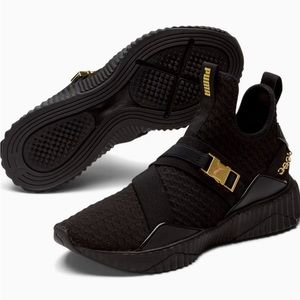 PUMA Defy Mid Women's Training Shoes